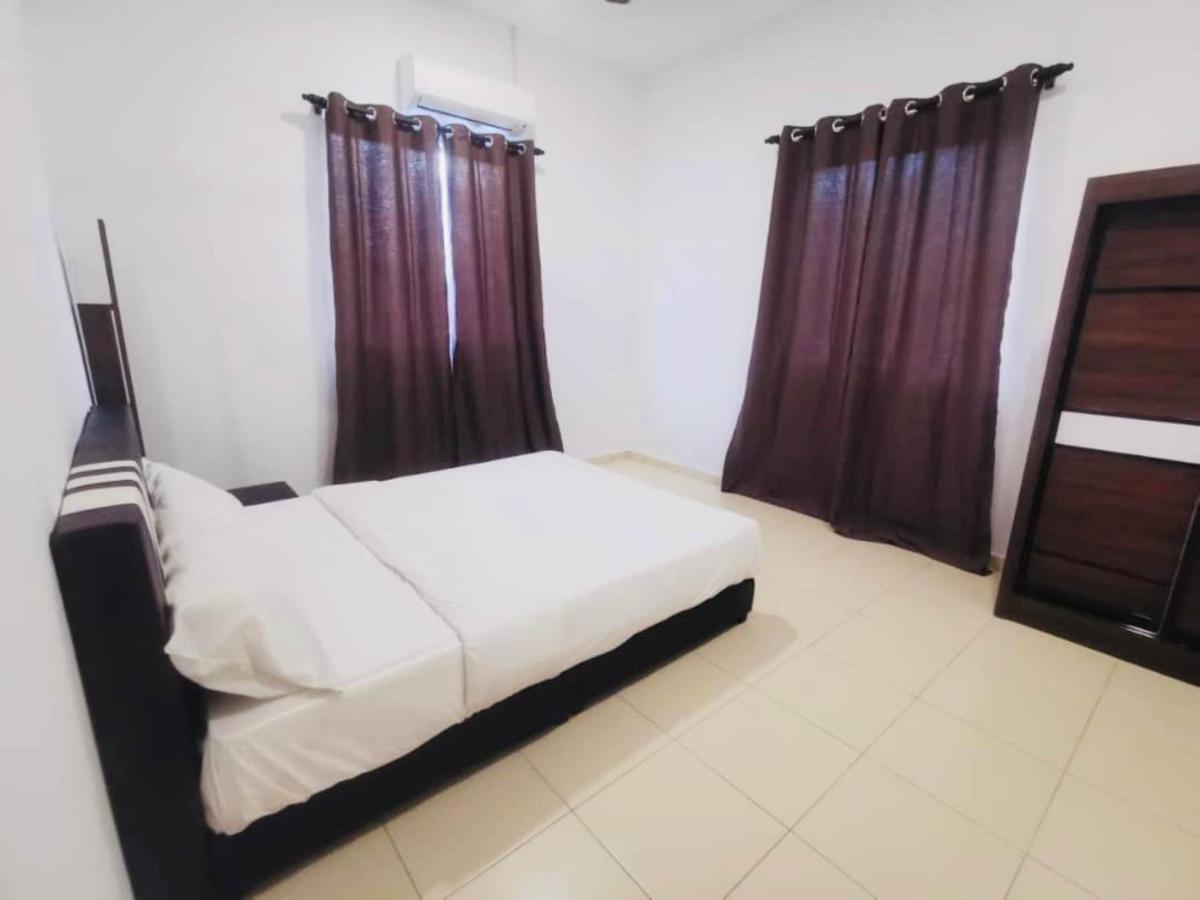 Oyo Homes 90524 D'J Pegaso Serom Homestay Muar Ngoại thất bức ảnh